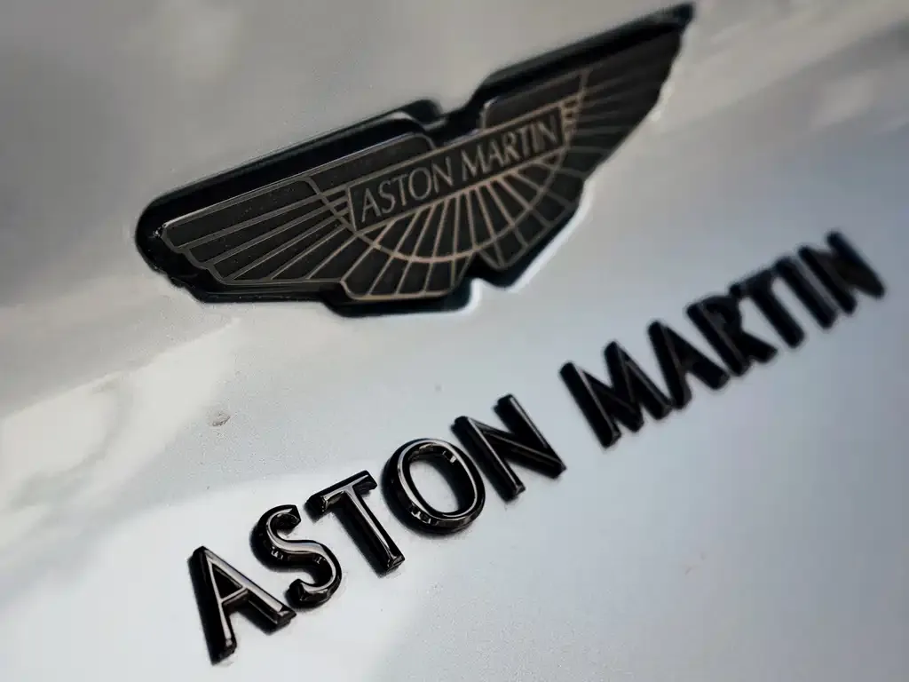 Aston Martin DB11 — фото 2