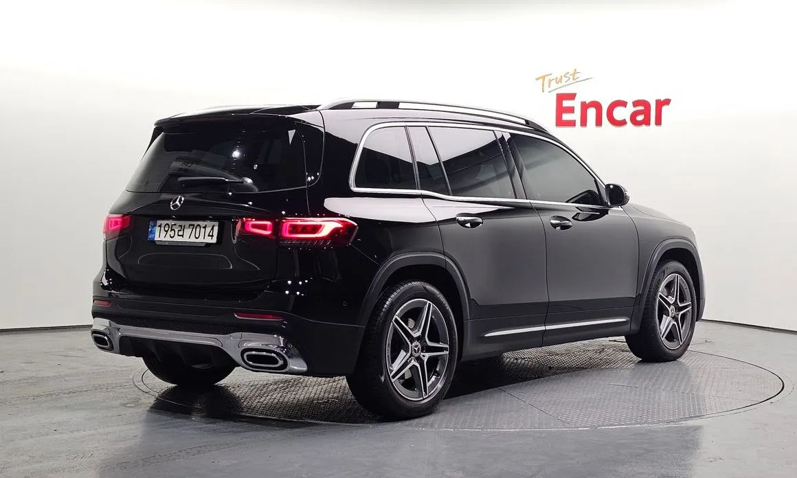 Mercedes-Benz GLB-Class — фото 10