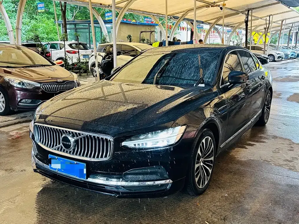 Volvo S90 — фото 1