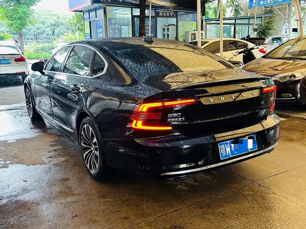 Volvo S90 — фото 10