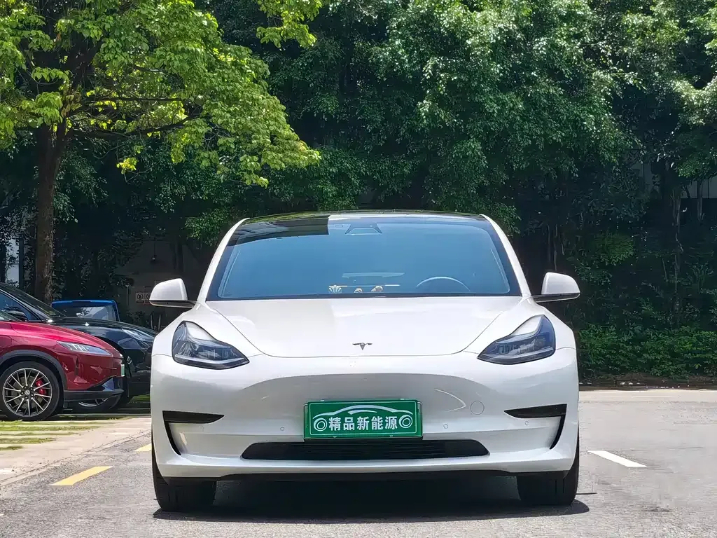 Tesla Model 3 — фото 5