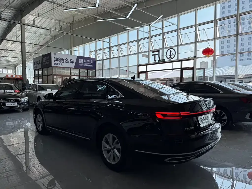 Volkswagen Passat — фото 4