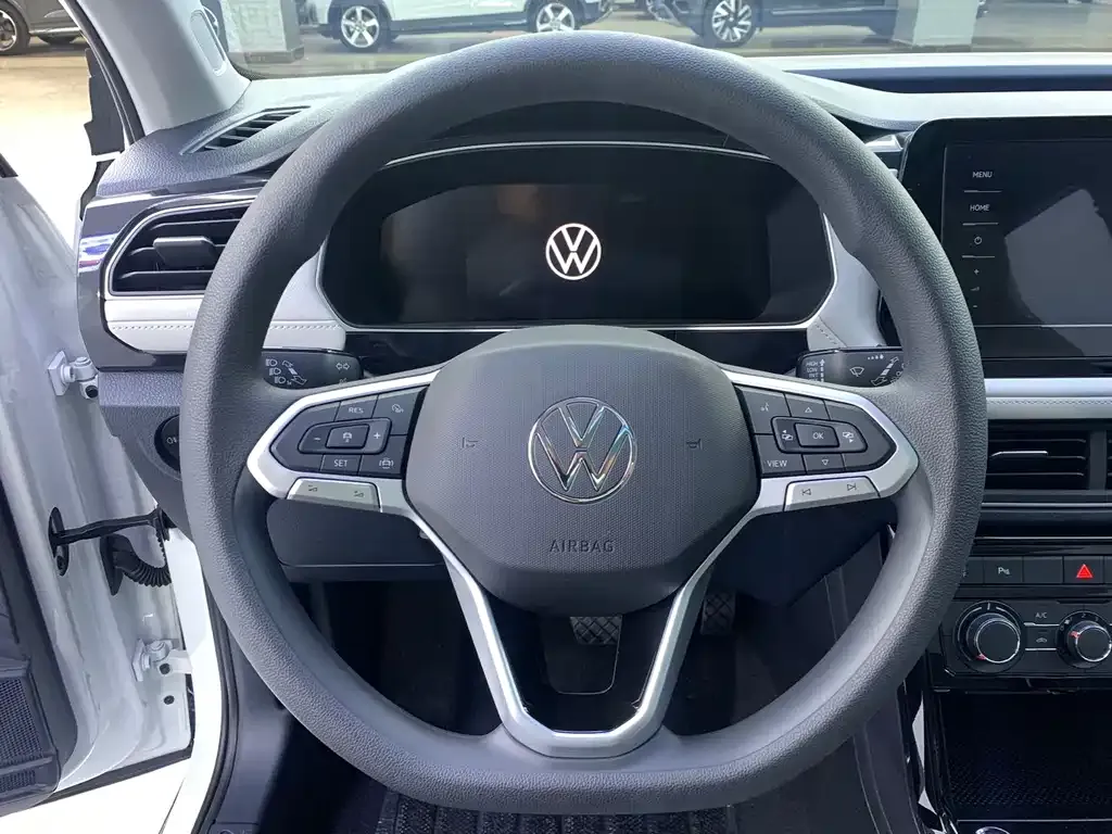 Volkswagen Tharu — фото 8