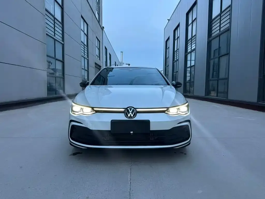 Volkswagen Golf — фото 6