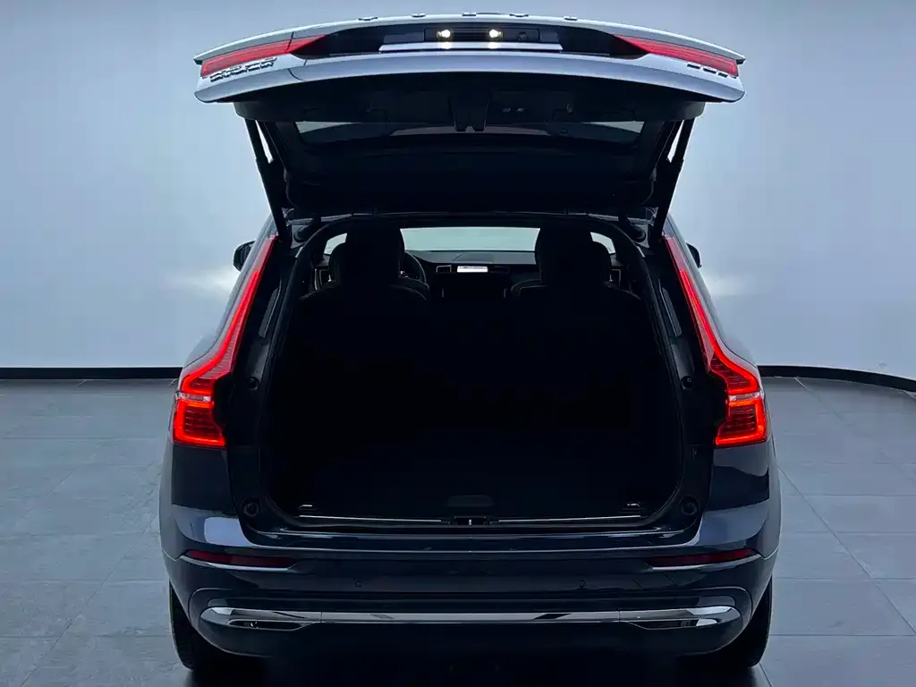 Volvo XC60 — фото 2
