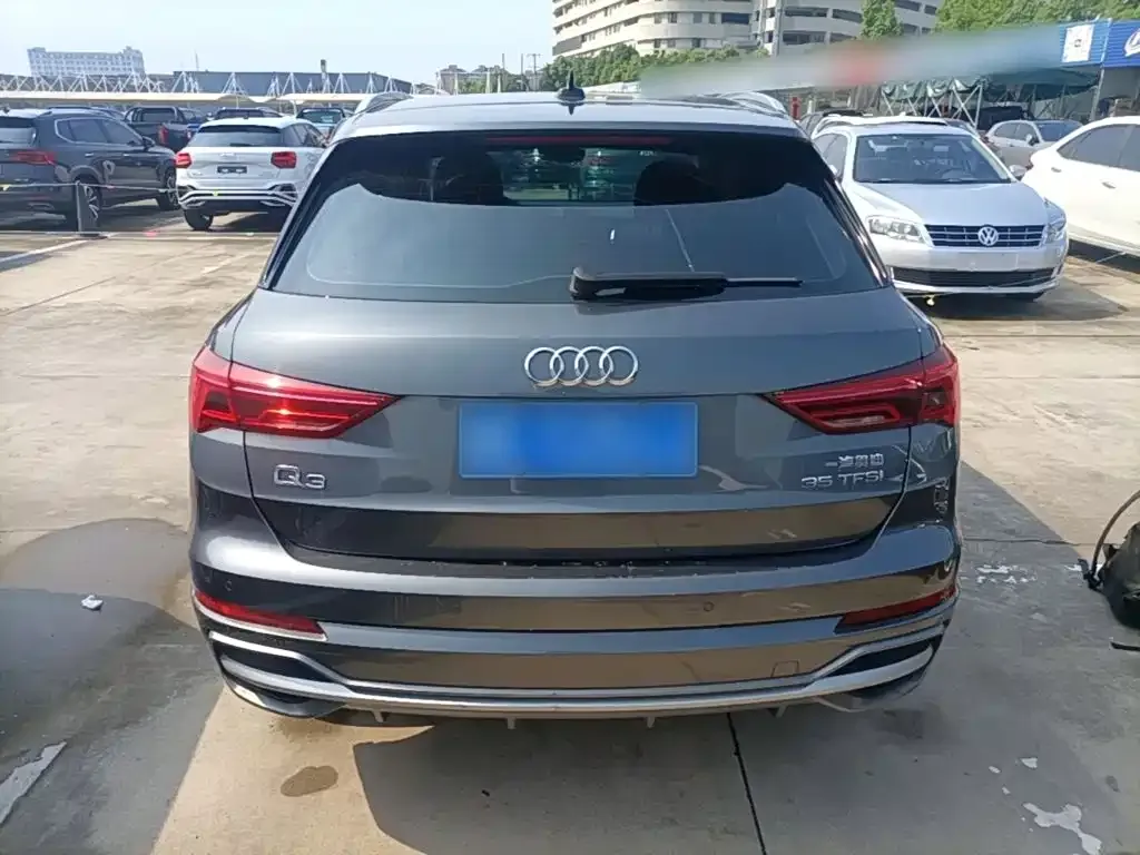 Audi Q3 — фото 10