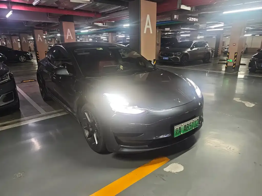 Tesla Model 3 — фото 8