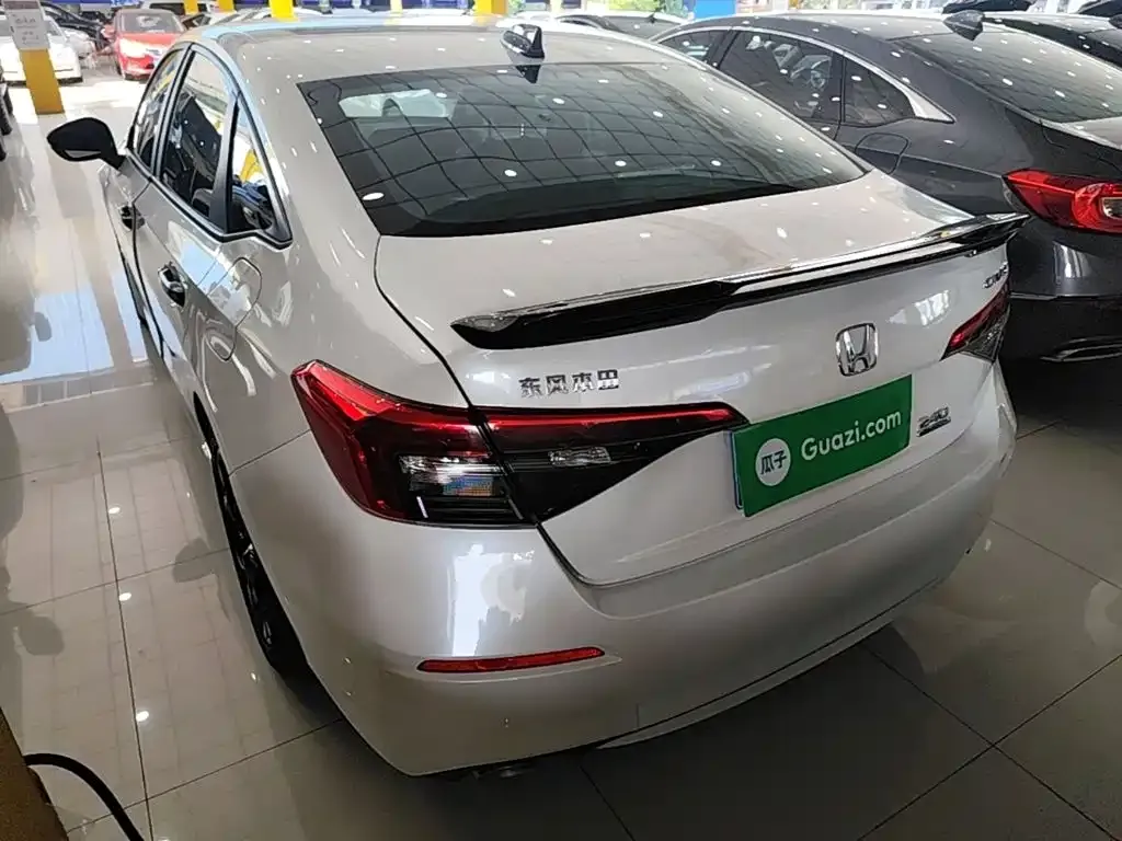 Honda Civic — фото 5