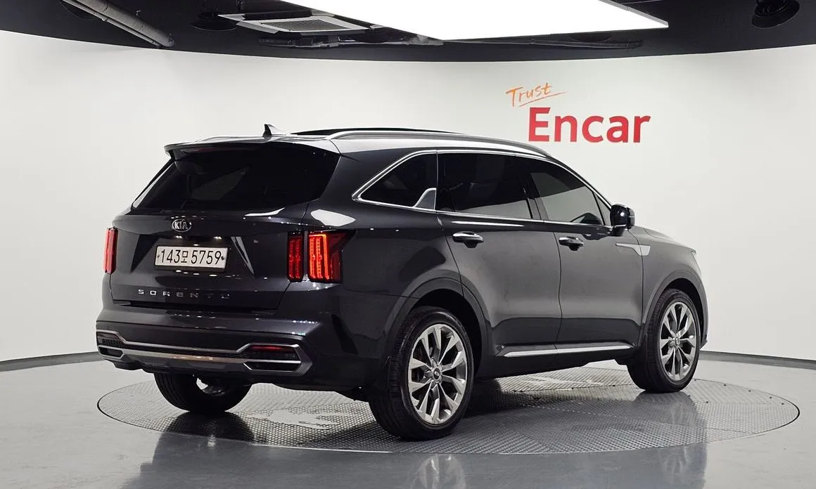 Kia Sorento — фото 6