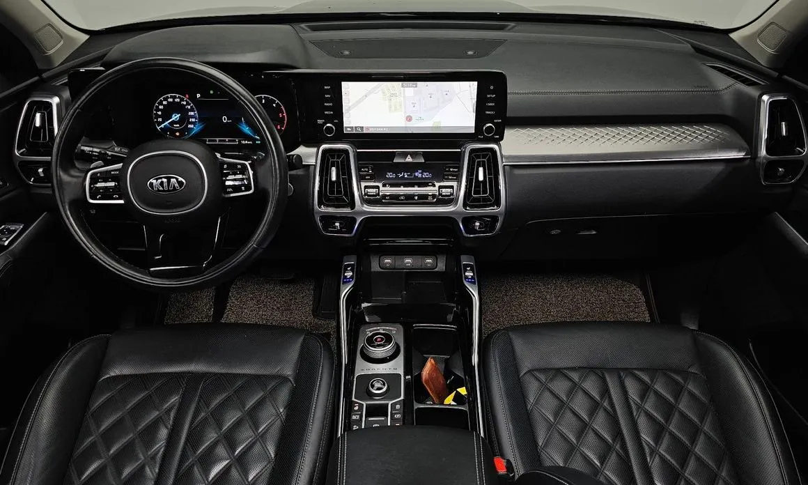 Kia Sorento — фото 7