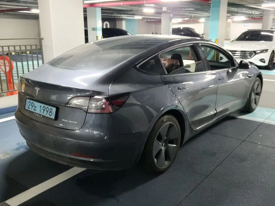Tesla Model 3 — фото 6