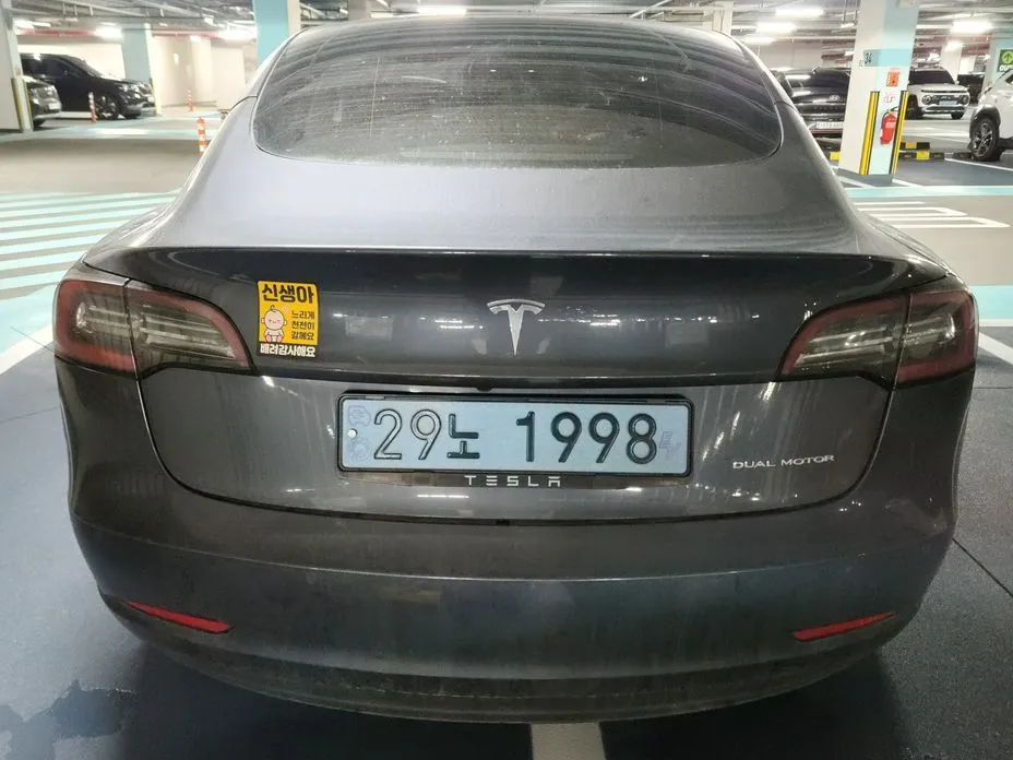 Tesla Model 3 — фото 4
