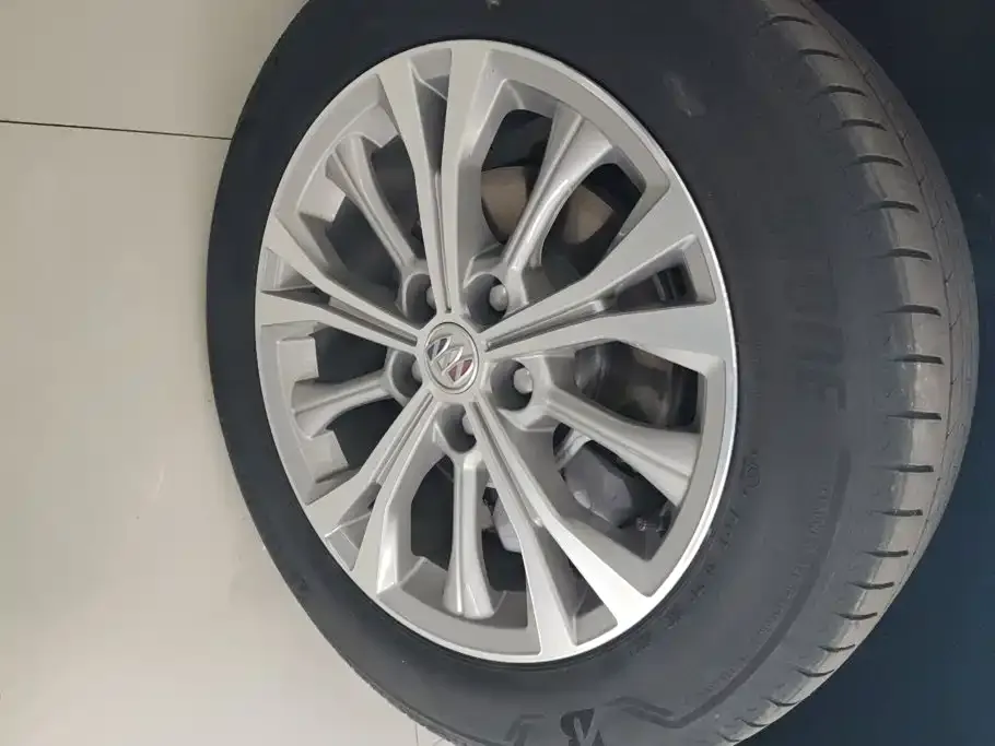 Buick Envision Plus — фото 2