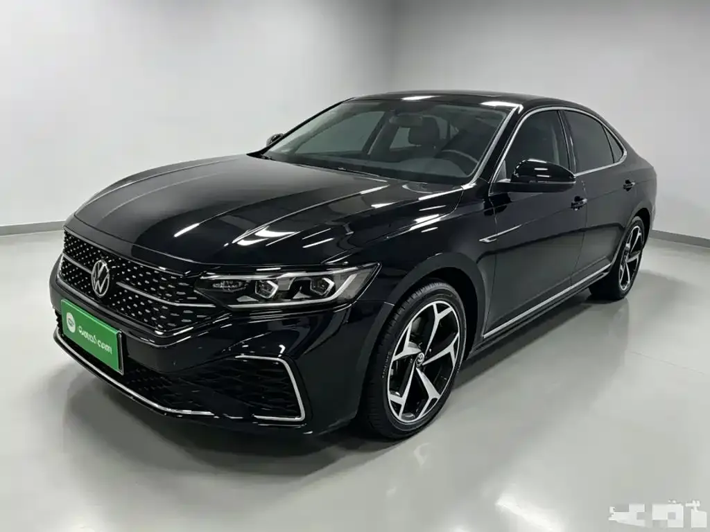 Volkswagen Passat — фото 8