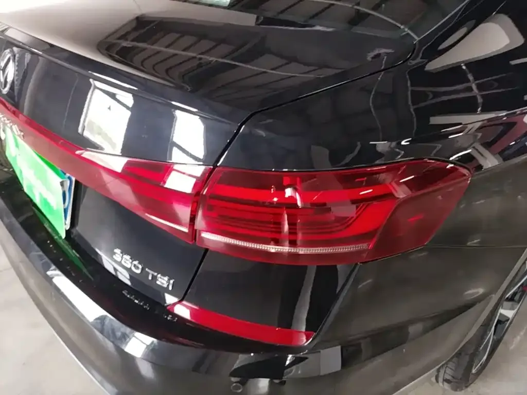 Volkswagen Passat — фото 10