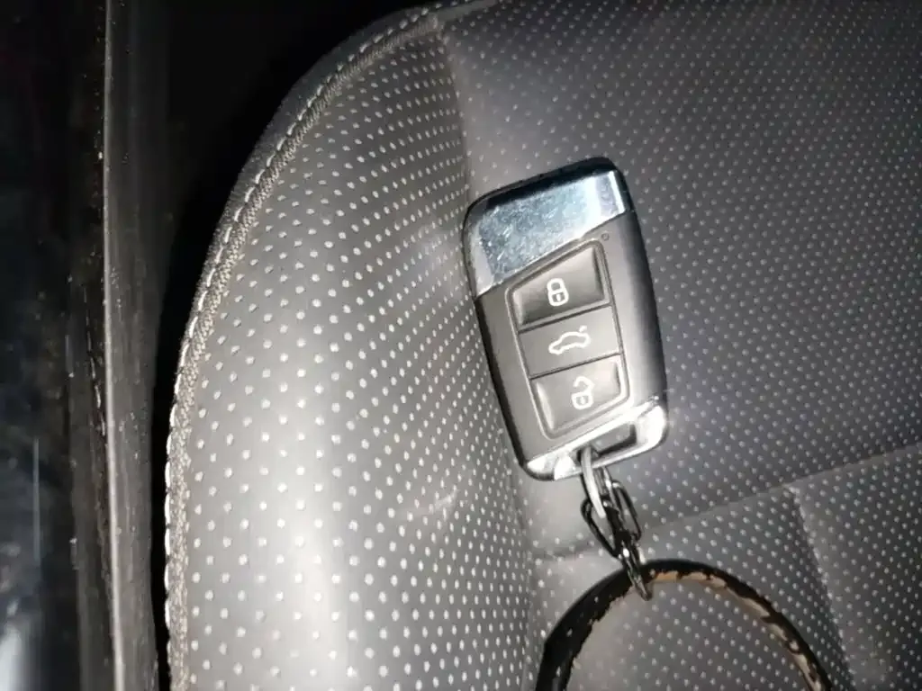 Volkswagen Passat — фото 7