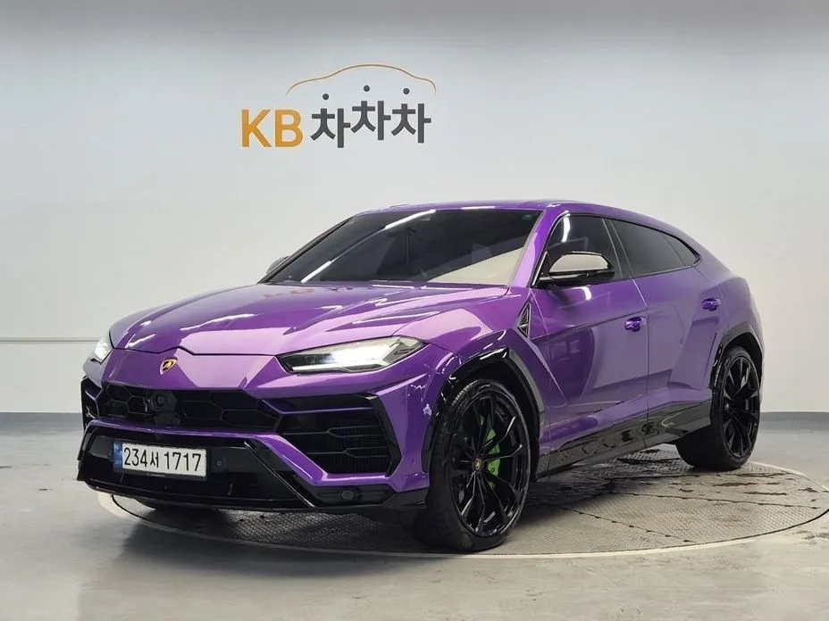 Lamborghini Urus — фото 1