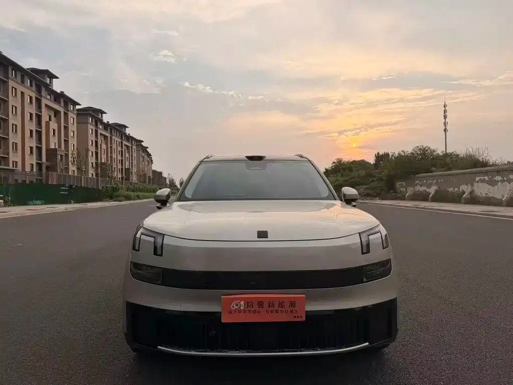 Lynk & Co 900 — фото 6