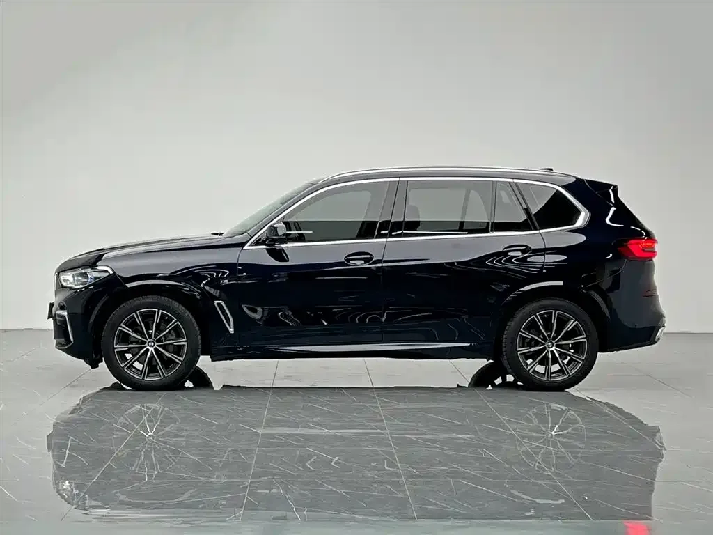 BMW X5 — фото 8