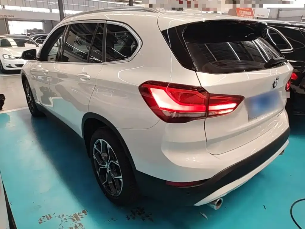 BMW X1 — фото 3