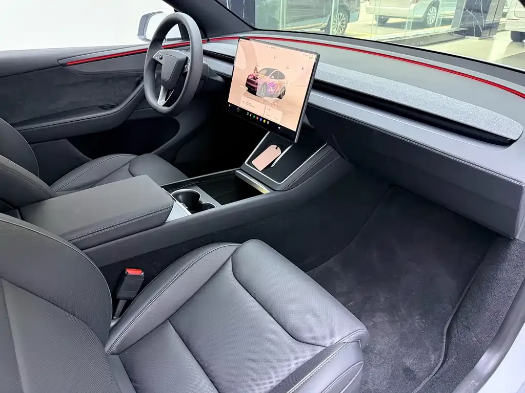 Tesla Model Y L — фото 3