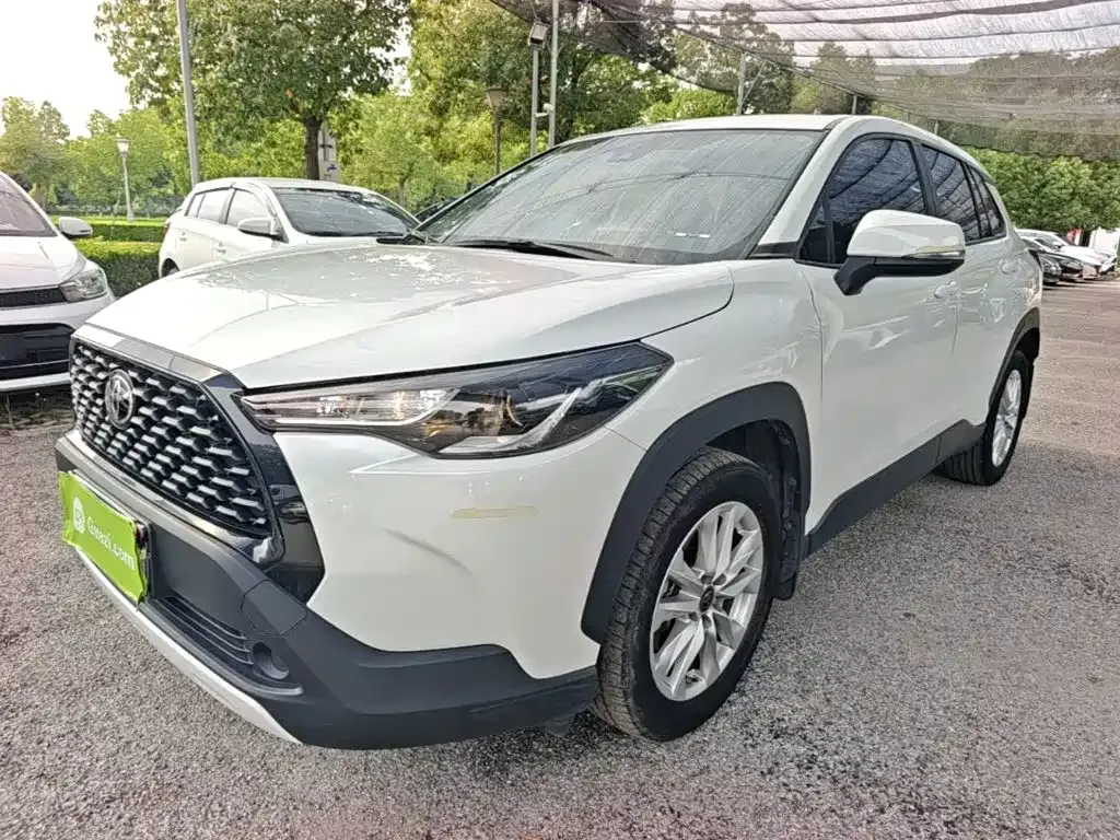 Toyota Corolla Cross — фото 1