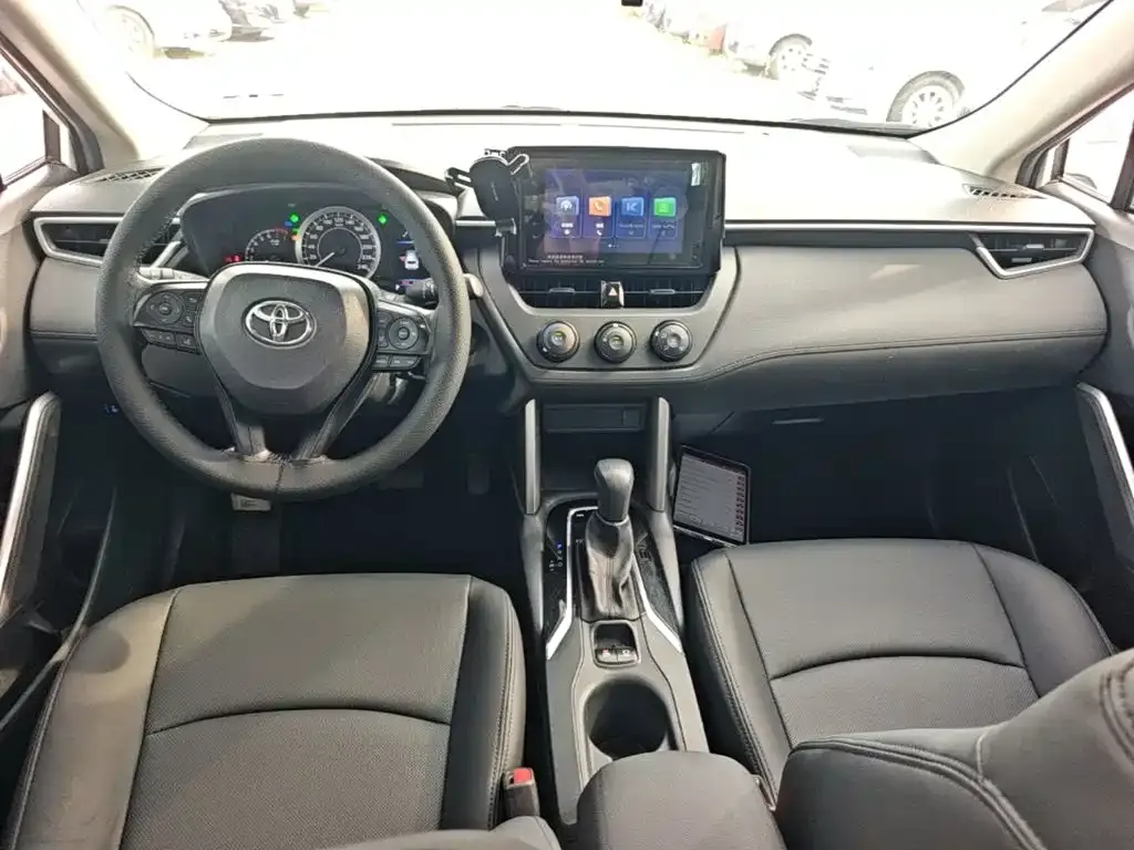 Toyota Corolla Cross — фото 3