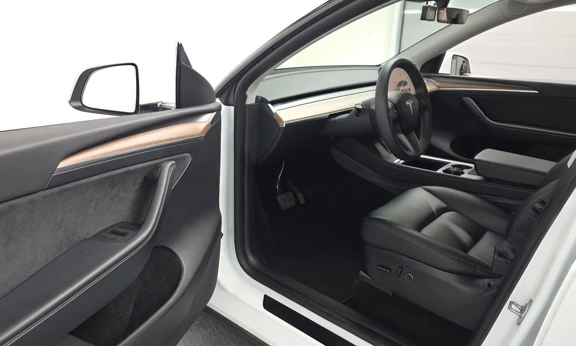 Tesla Model Y 2024 из KR, фото 8