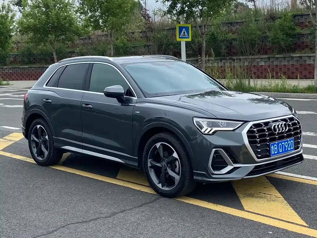 Audi Q3 — фото 7