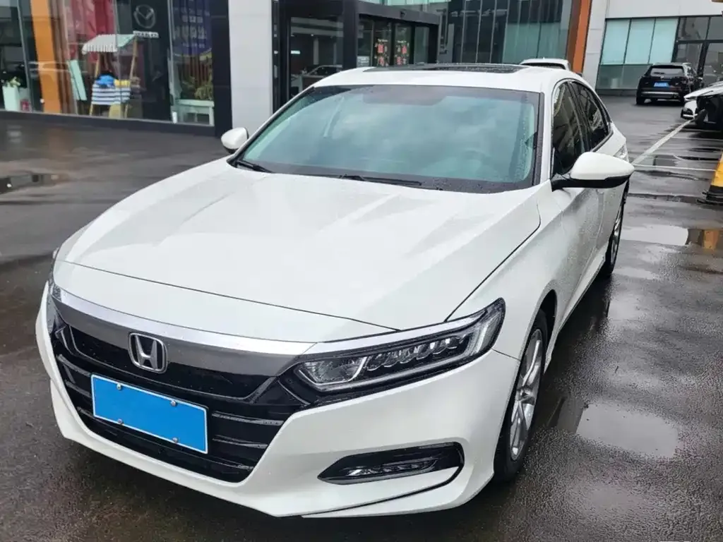 Honda Accord — фото 1