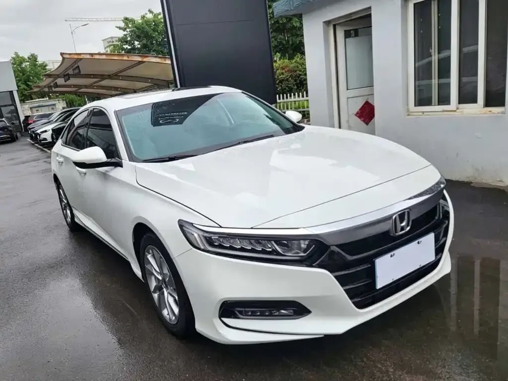 Honda Accord — фото 9