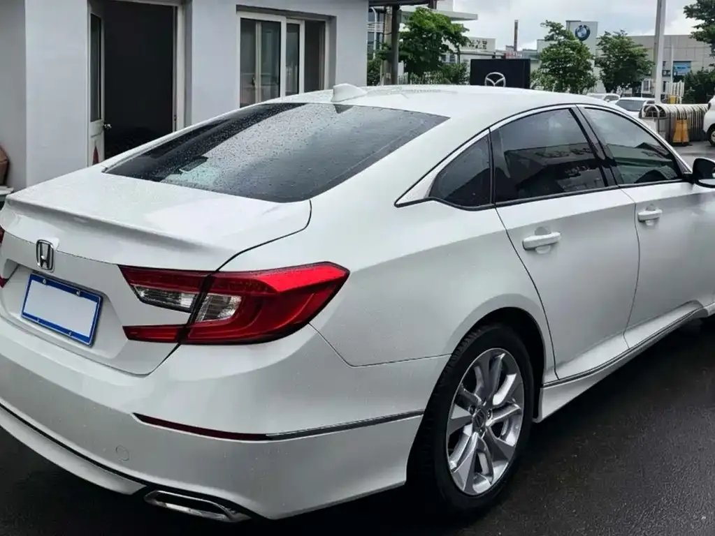 Honda Accord — фото 2
