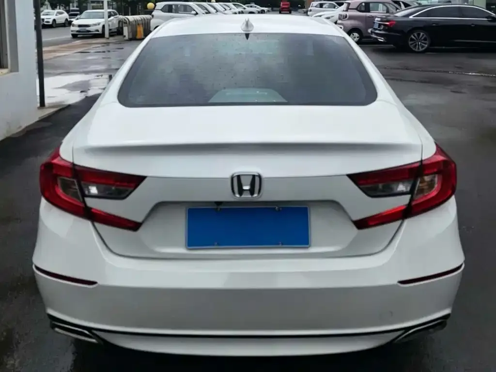 Honda Accord — фото 3