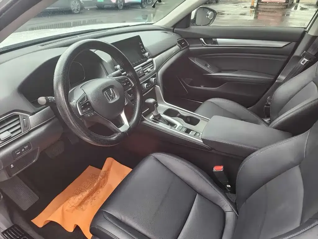 Honda Accord — фото 4