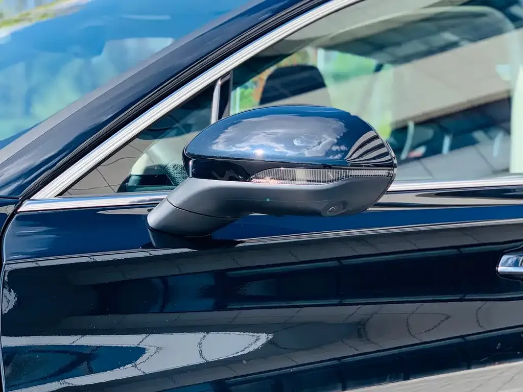 Hongqi H5 — фото 2