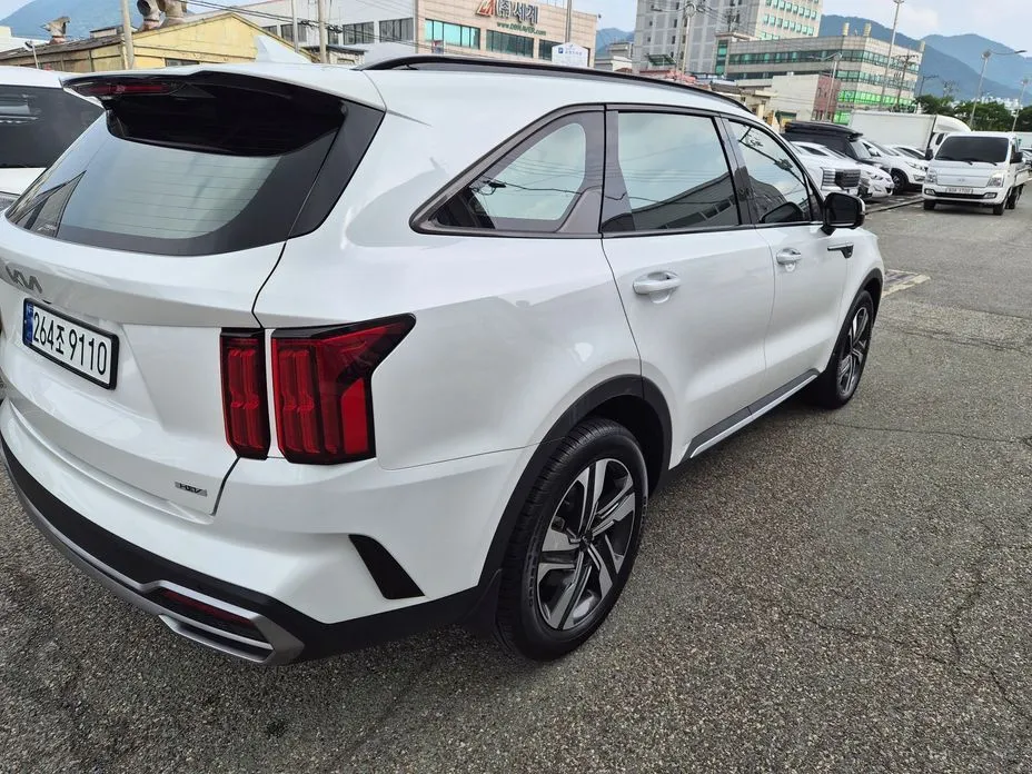 Kia Sorento — фото 9