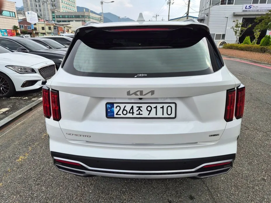 Kia Sorento — фото 8