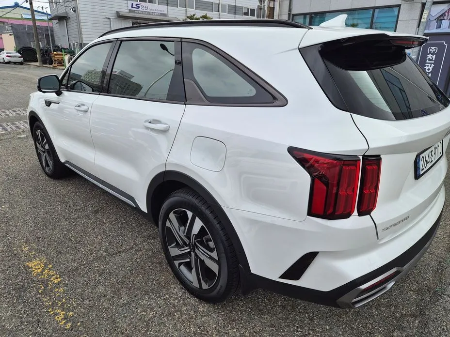 Kia Sorento — фото 10