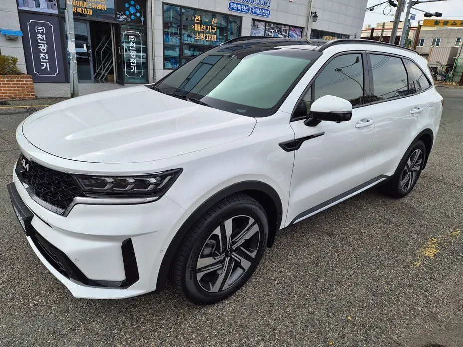 Kia Sorento — фото 7