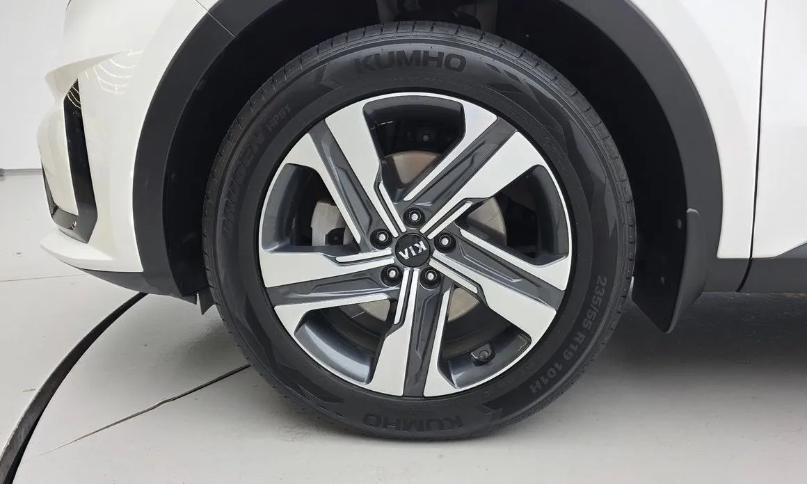 Kia Sorento — фото 7