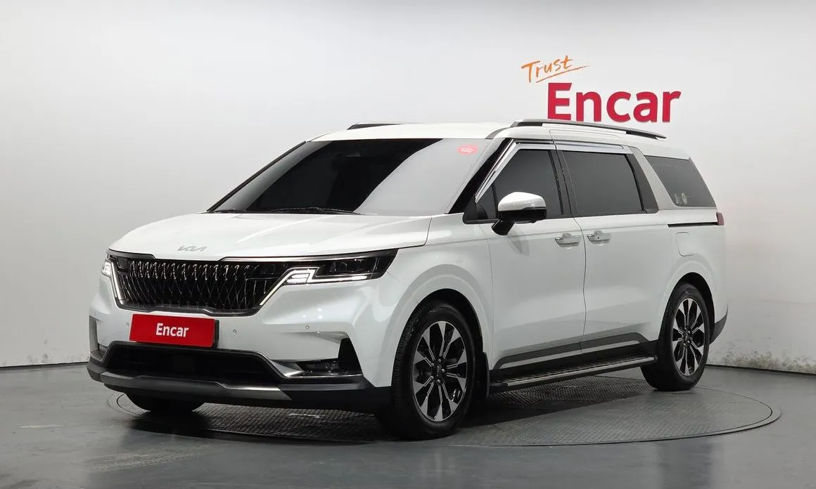Kia Carnival — фото 1