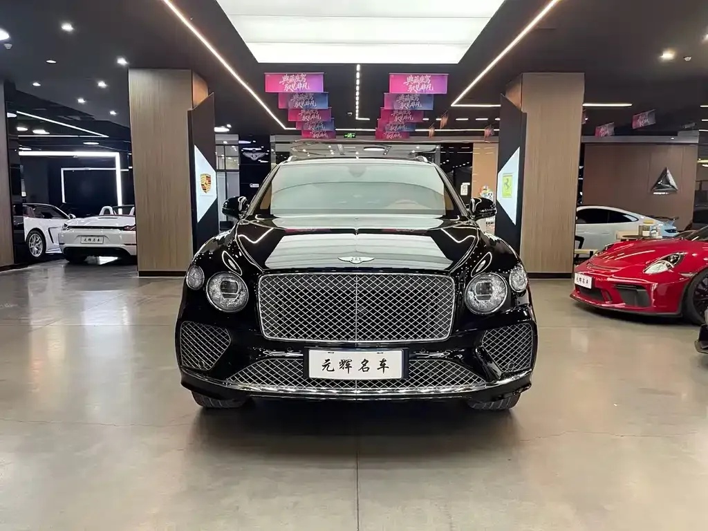 Bentley Bentayga — фото 10
