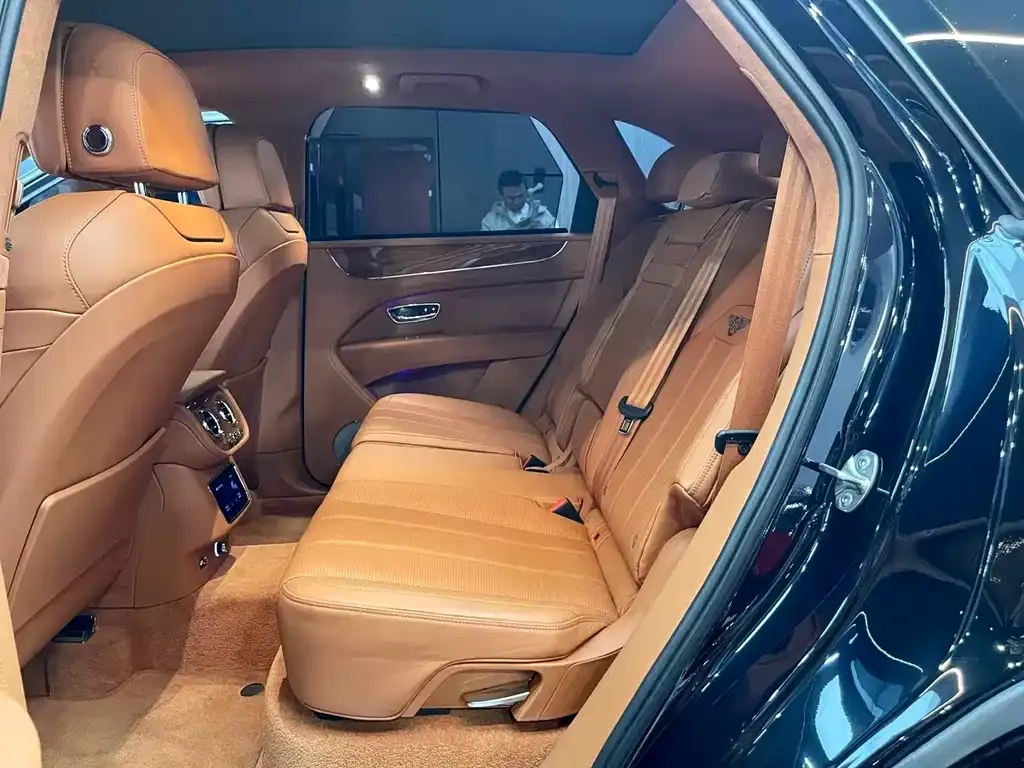 Bentley Bentayga — фото 4