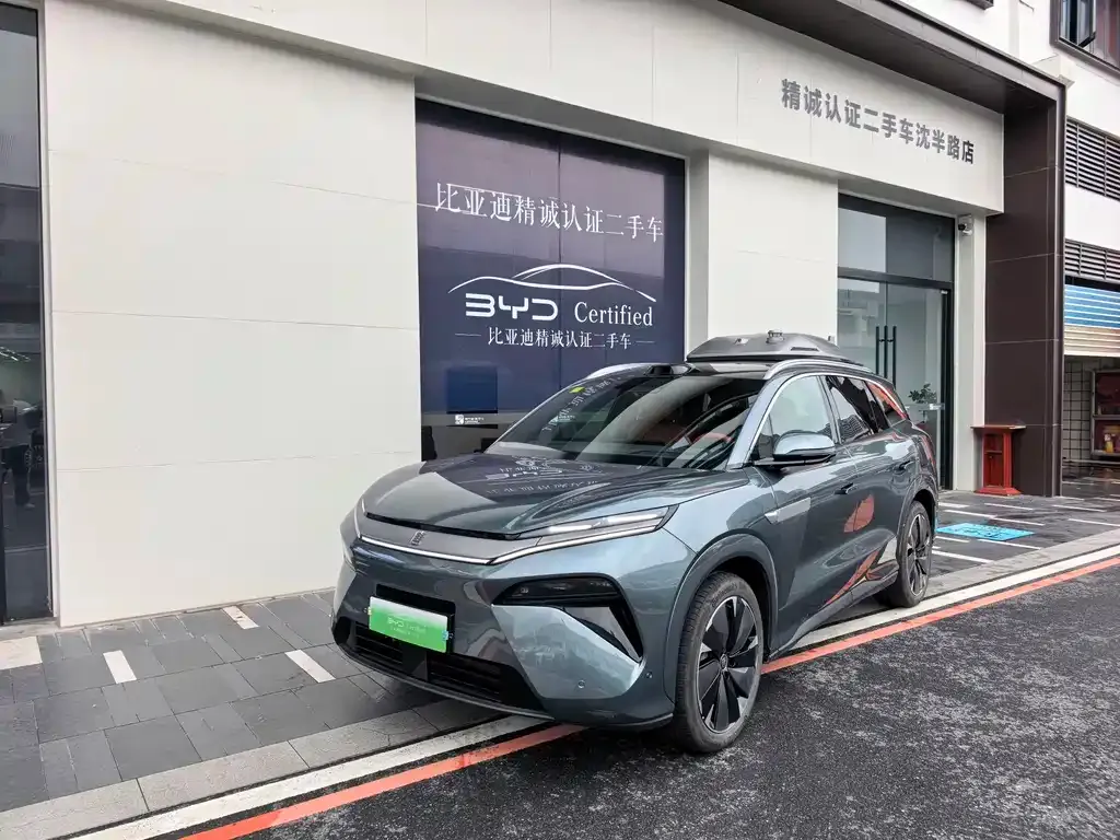 BYD Tang L
