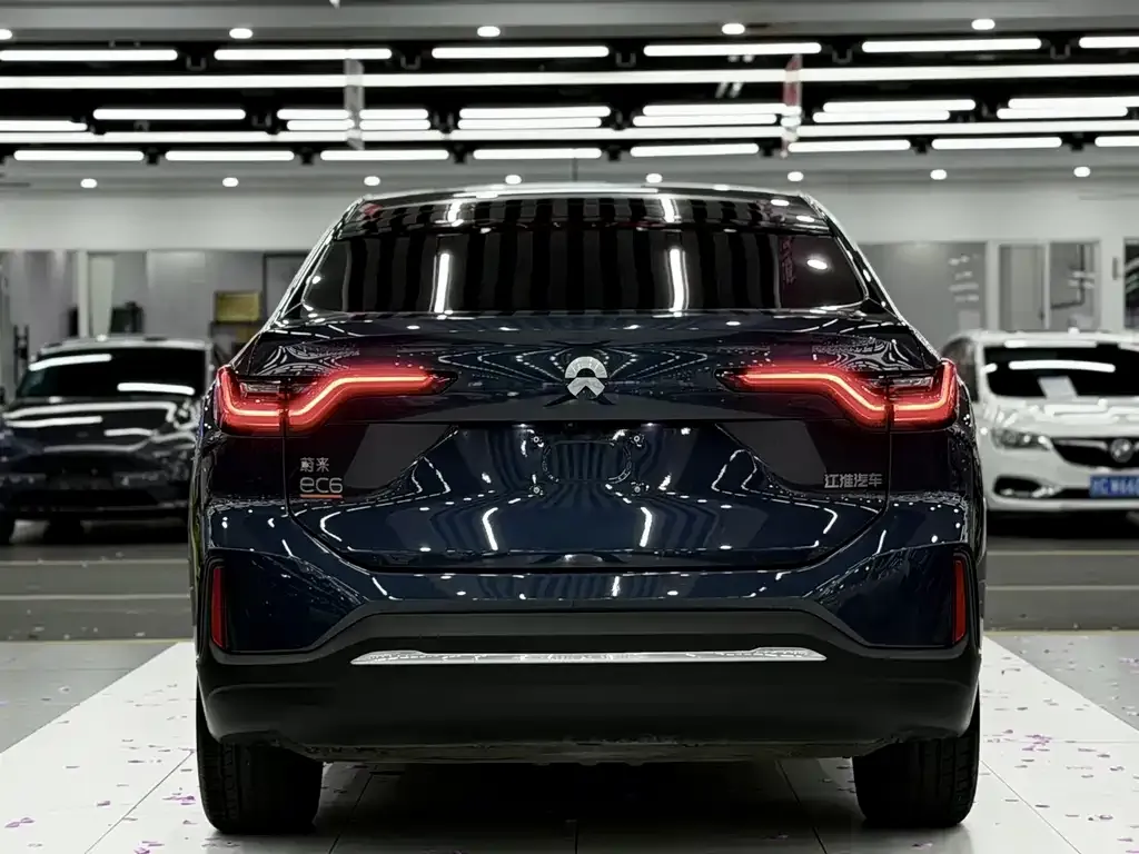 NIO EC6 — фото 10