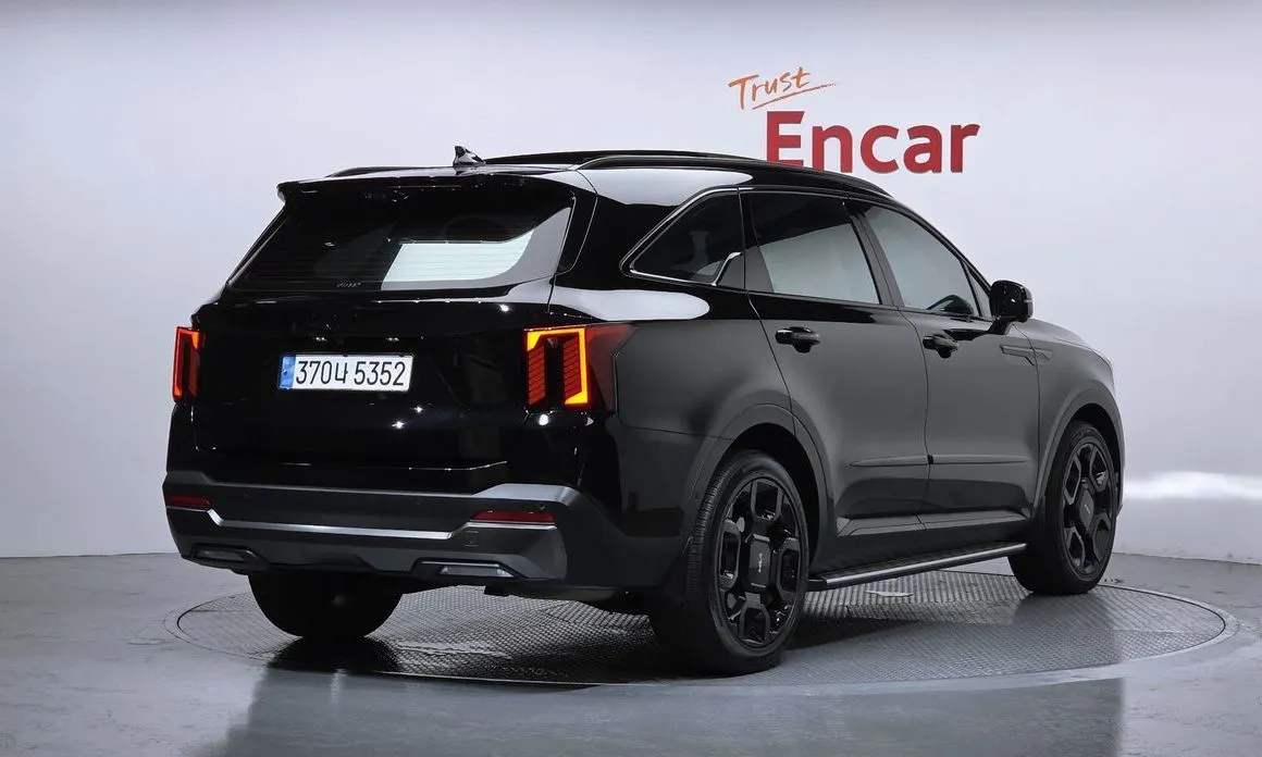 Kia Sorento — фото 10