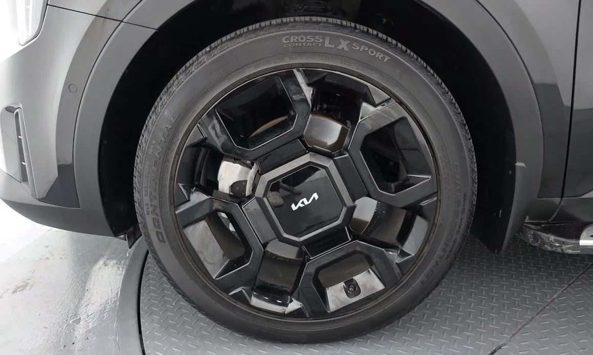 Kia Sorento — фото 6