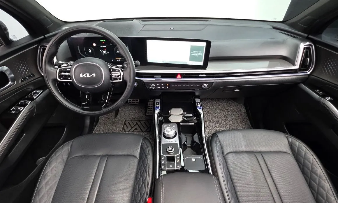 Kia Sorento — фото 9