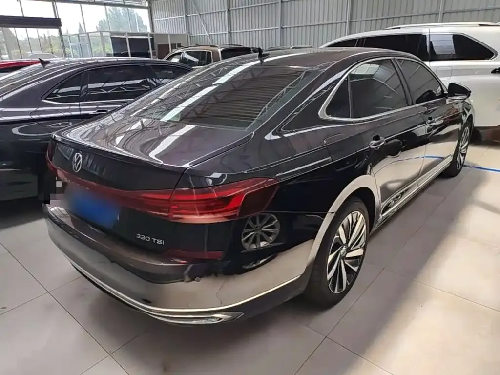 Volkswagen Passat — фото 5
