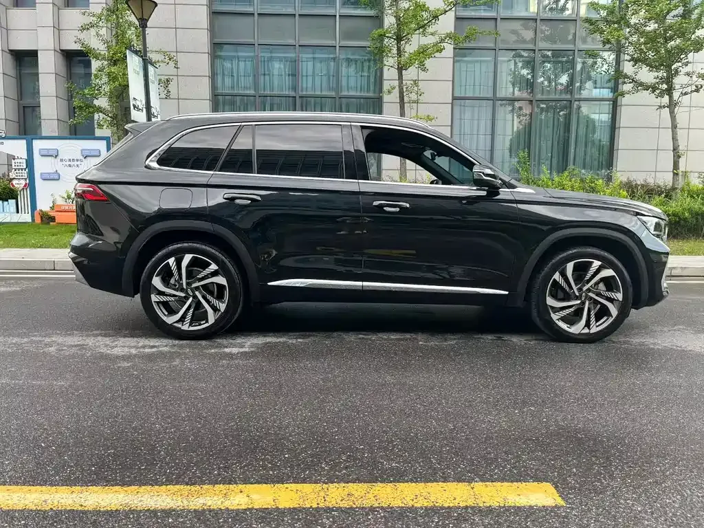 Geely Xingyue L — фото 8
